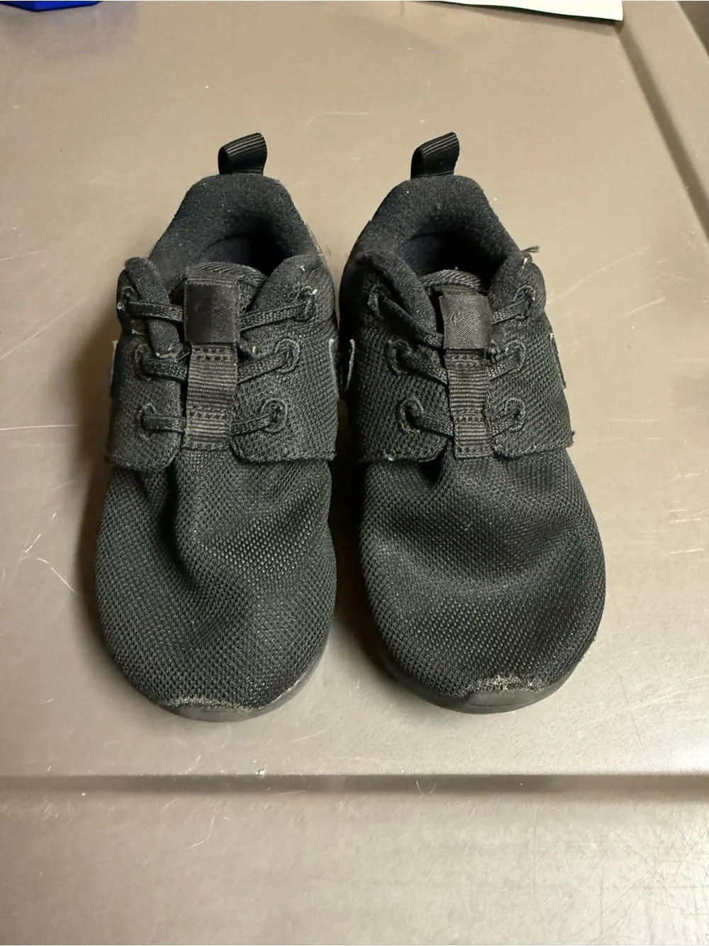 4 pairs of toddler boy shoes (Stride Rite, Nike, Cat and Jack…) Toddler size 7